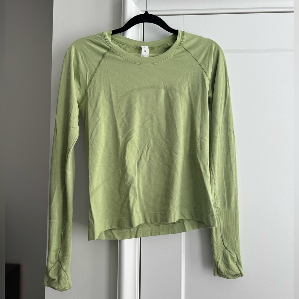 Lululemon Light Green Long Sleeve Crop Swiftly Tech Size 8
